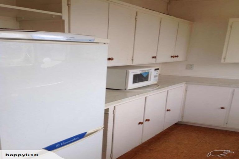 Photo of property in 38 Dellwood Avenue, Henderson, Auckland, 0612