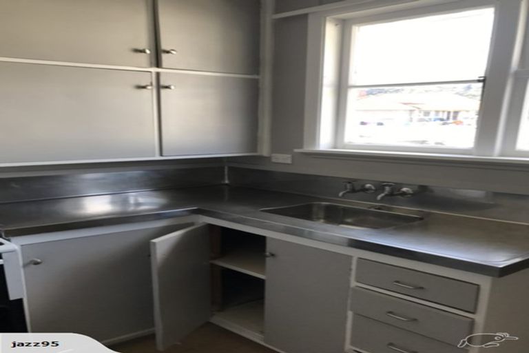 Photo of property in 17 Mayo Grove, Naenae, Lower Hutt, 5011