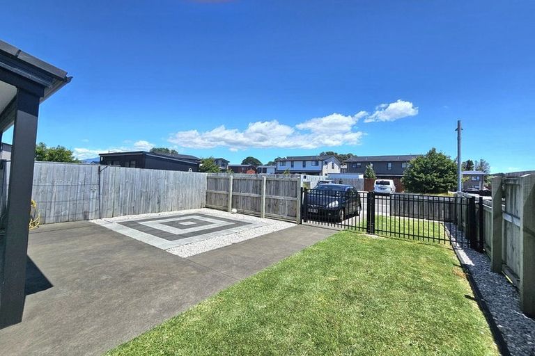 Photo of property in 25 Discovery Place, Marfell, New Plymouth, 4310