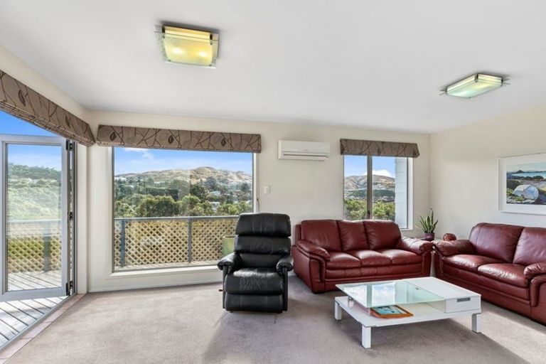 Photo of property in 4 Ronald Woolf Place, Churton Park, Wellington, 6037