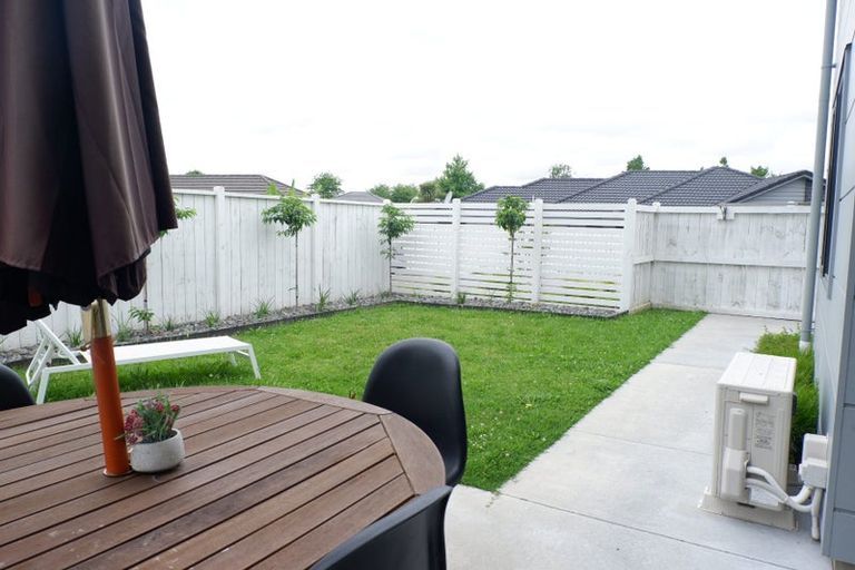 Photo of property in 12 Emmadale Lane, Hamilton East, Hamilton, 3216