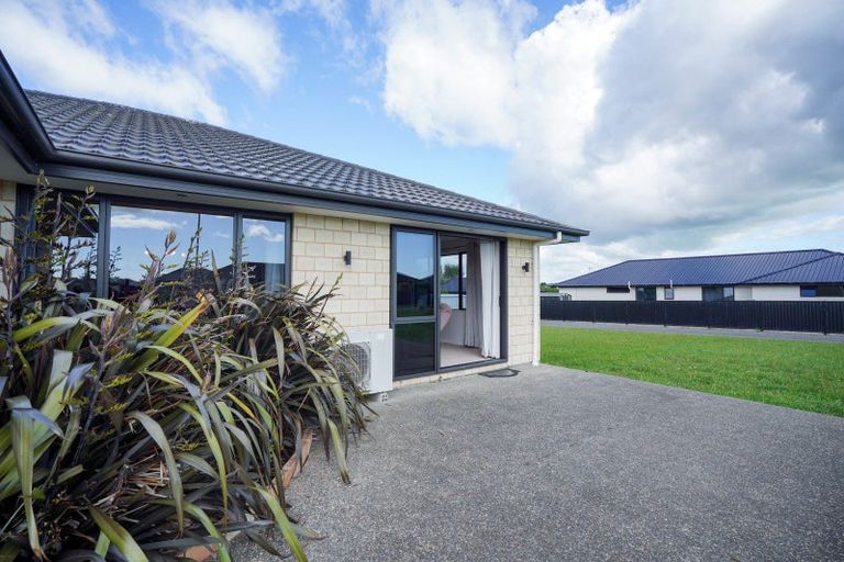 Photo of property in 28 Majestic Chance, Seaward Bush, Invercargill, 9812