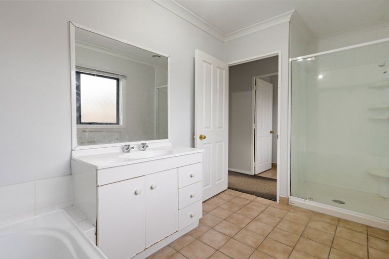 Photo of property in 9 Catalina Drive, Melville, Hamilton, 3206