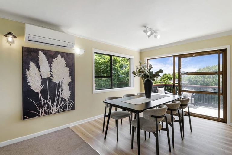 Photo of property in 254a East Coast Road, Forrest Hill, Auckland, 0620