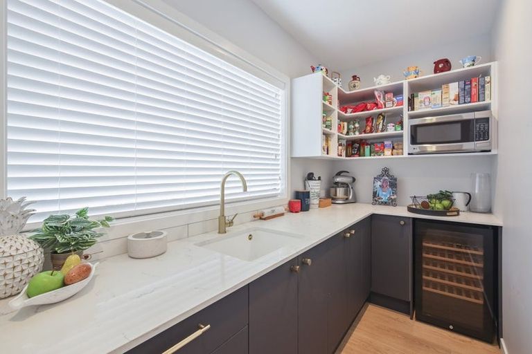 Photo of property in 18 Ellmers Street, Woodend, 7691