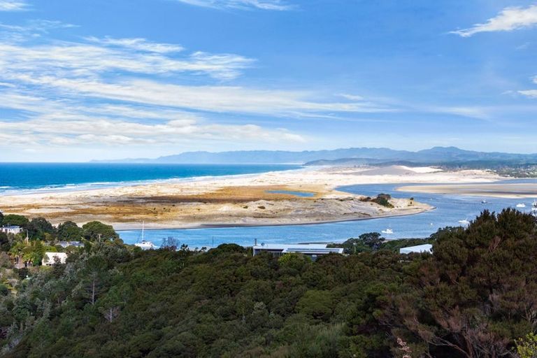 Photo of property in 7 Cape Rodney Place, Mangawhai Heads, Mangawhai, 0505