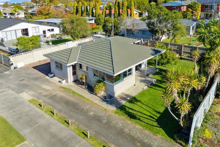 Photo of property in 20 Morrow Avenue, St Andrews, Hamilton, 3200