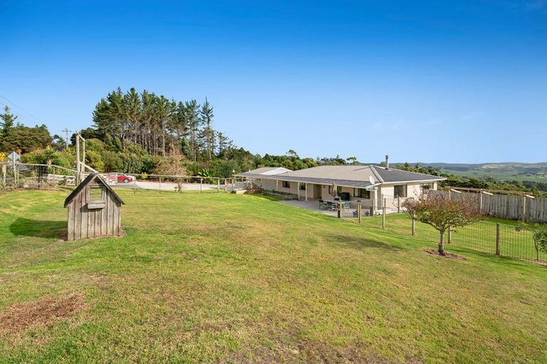 Photo of property in 180 Wishart Road, Helensville, 0875