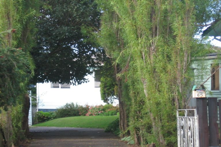 Photo of property in 65 Hartley Terrace, Massey, Auckland, 0614