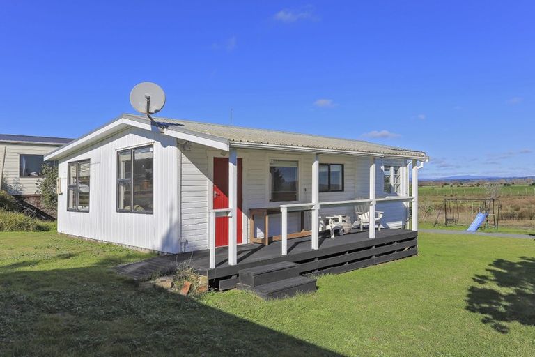 Photo of property in 188 Pukehina Parade, Pukehina, 3189