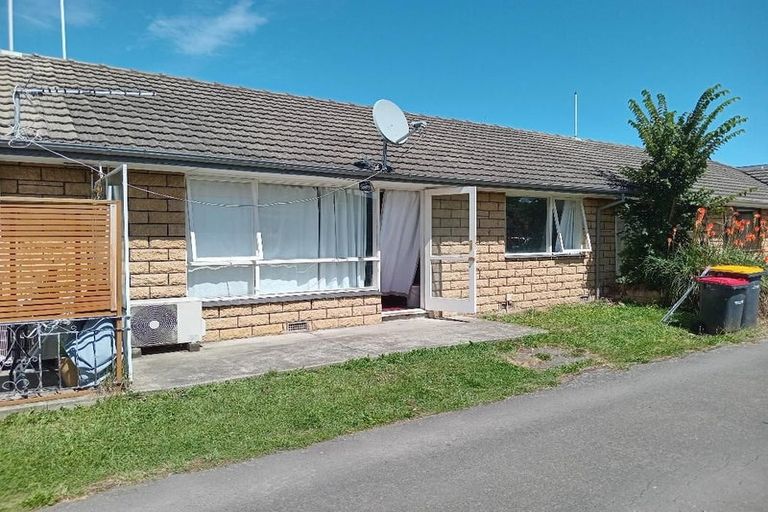 Photo of property in 2/15 Harakeke Street, Riccarton, Christchurch, 8011