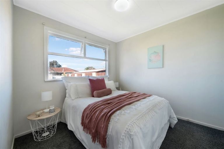 Photo of property in 14 John Walker Drive, Manurewa, Auckland, 2102