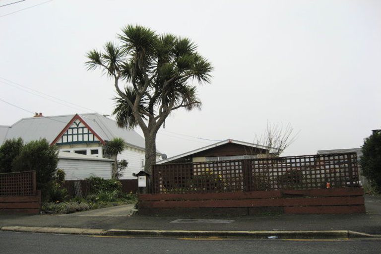 Photo of property in 104b-c Victoria Road, Saint Kilda, Dunedin, 9012