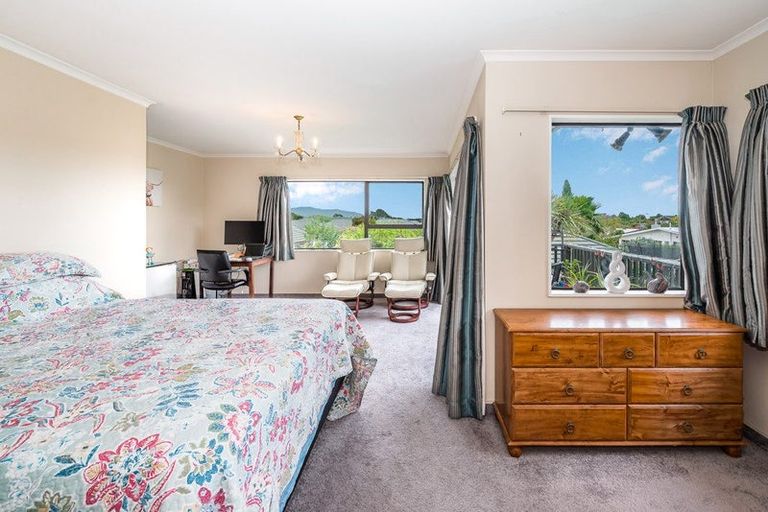 Photo of property in 57 Kapanui Road, Waikanae, 5036