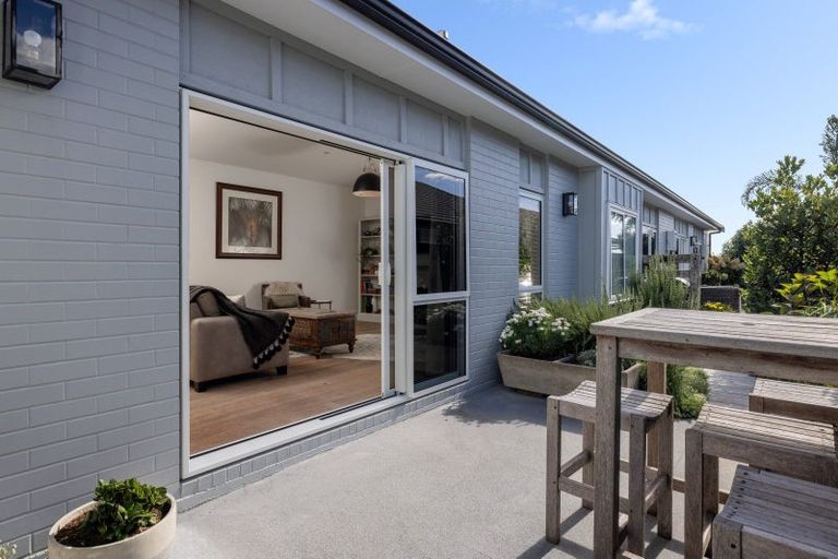 Photo of property in 18 Montia Close, Papamoa Beach, Papamoa, 3118