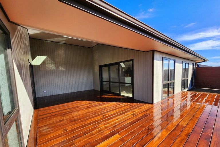 Photo of property in 5 Thorn Place, Levin, 5510