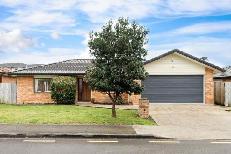 Photo of property in 31 South Kensington Way, Henderson, Auckland, 0612