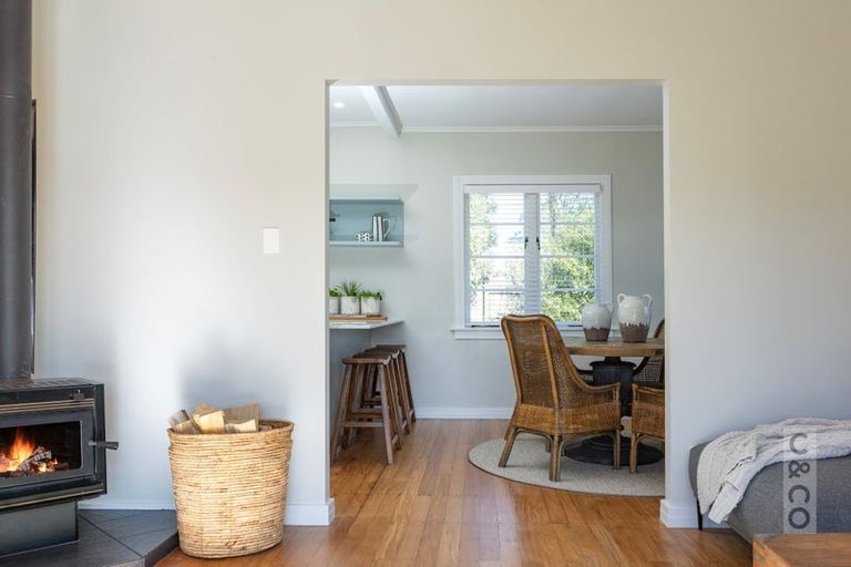 Photo of property in 29 Cambridge Road, Riverhead, 0820