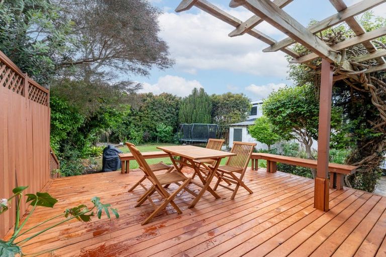 Photo of property in 13 Matapouri Road, Mangere Bridge, Auckland, 2022