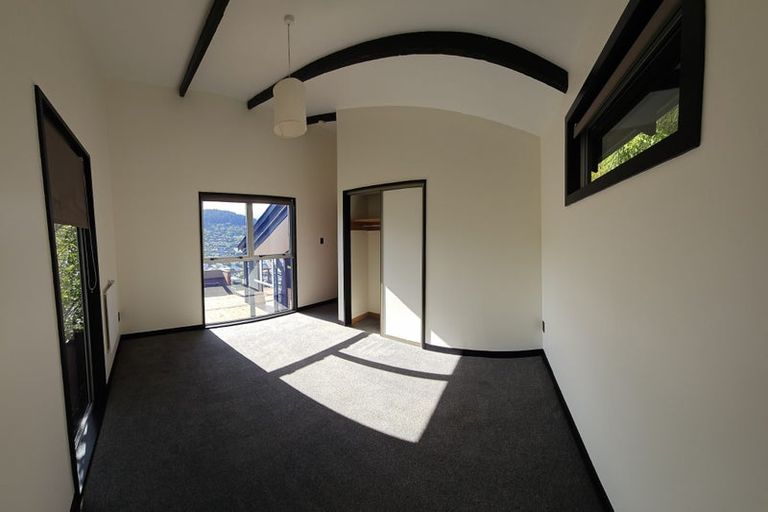 Photo of property in 35 Ticehurst Road, Lyttelton, 8082
