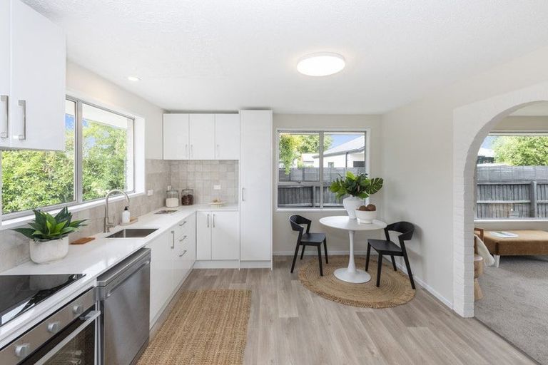 Photo of property in 1/21a Quinns Road, Shirley, Christchurch, 8013