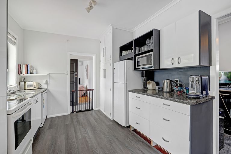 Photo of property in 49 Hamilton Road, Cambridge, 3434