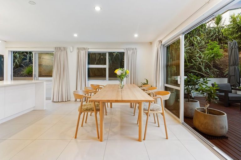 Photo of property in 6 Tuatini Place, Long Bay, Auckland, 0630