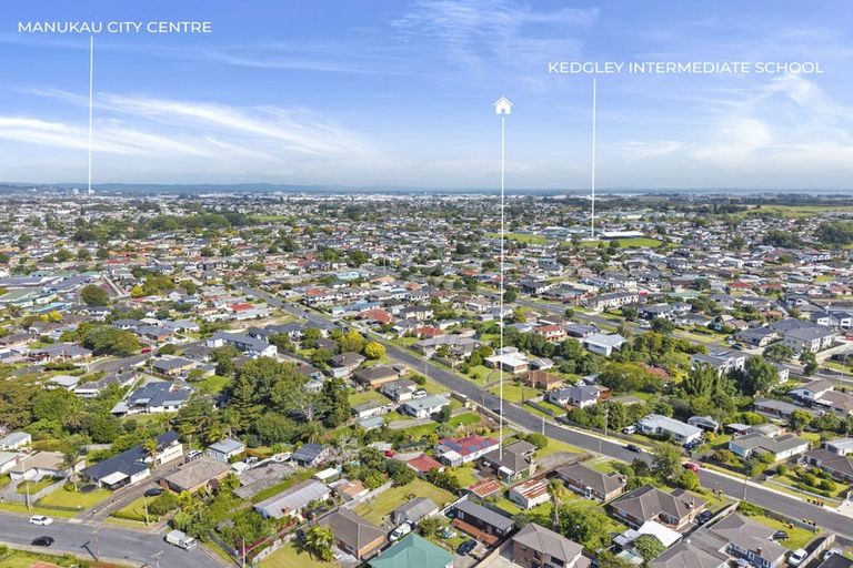 Photo of property in 29 Hallberry Road, Mangere East, Auckland, 2024