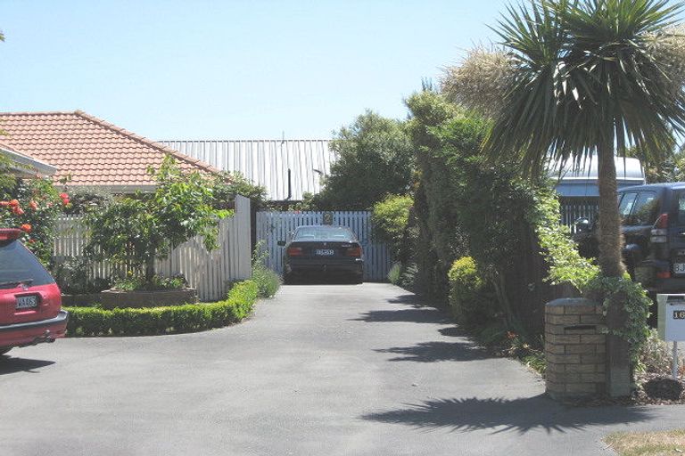 Photo of property in 1/18 Kirsten Place, Parklands, Christchurch, 8083