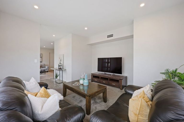 Photo of property in 19 Horsefields Drive, Flat Bush, Auckland, 2019