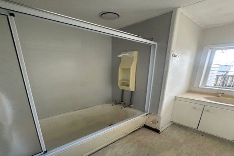 Photo of property in 1/30 Sturdee Road, Manurewa, Auckland, 2102