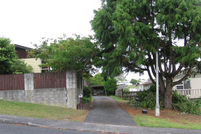 Photo of property in 24 Longreach Drive, Sunnyvale, Auckland, 0612
