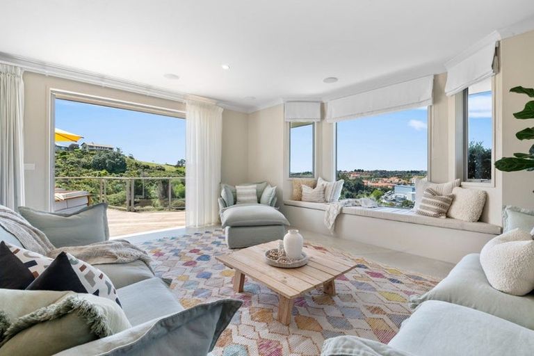 Photo of property in 64 Balboa Drive, Matakatia, Whangaparaoa, 0930