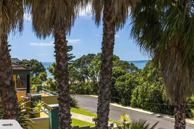 Photo of property in 46 Masterton Road, Rothesay Bay, Auckland, 0630