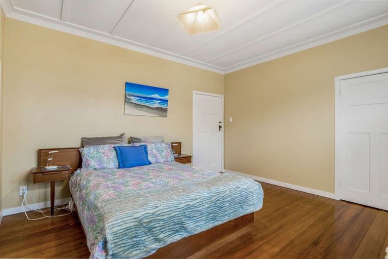 Photo of property in 32 Hutchison Crescent, Durie Hill, Whanganui, 4500