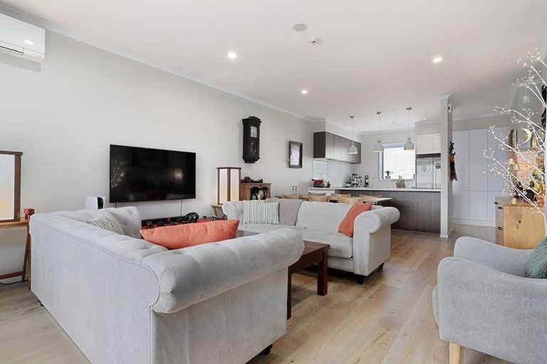 Photo of property in 27 De Havilland Road, Hobsonville, Auckland, 0618