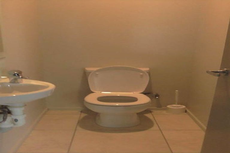 Photo of property in Henry Russell Estate, 16/36 Belgrove Drive, Waipukurau, 4200