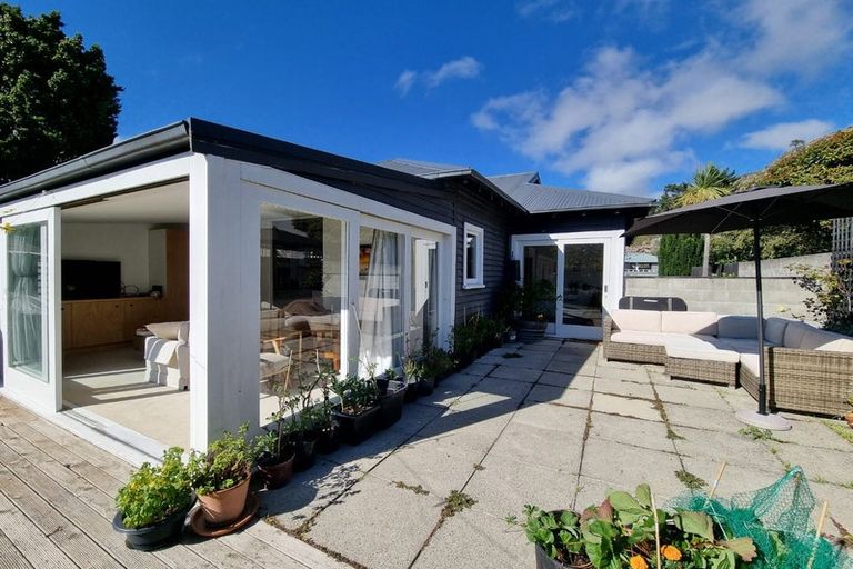Photo of property in 5 Arnold Street, Sumner, Christchurch, 8081