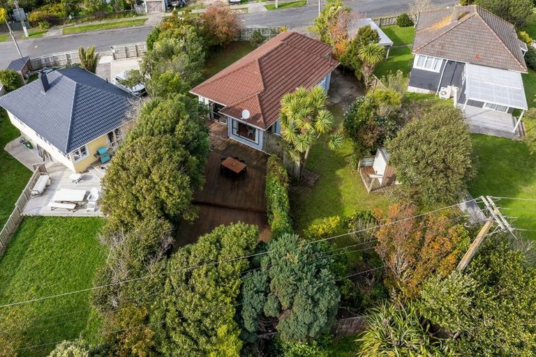 Photo of property in 15 Chew Place, Ranui, Porirua, 5024