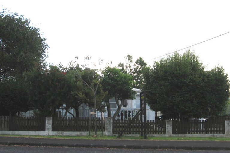 Photo of property in 40 Sherwood Avenue, Te Atatu South, Auckland, 0610