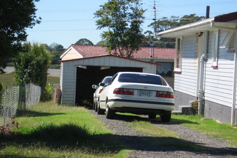 Photo of property in 2/80 Cobham Crescent, Kelston, Auckland, 0602