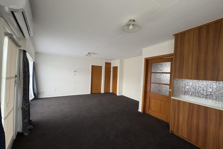 Photo of property in 8 Sandleigh Road, Hamilton Lake, Hamilton, 3204