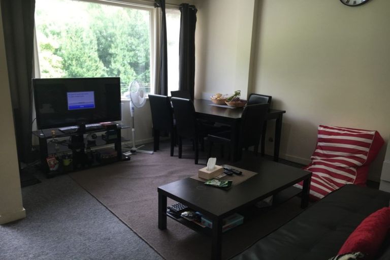 Photo of property in 379b Ohiro Road, Brooklyn, Wellington, 6021