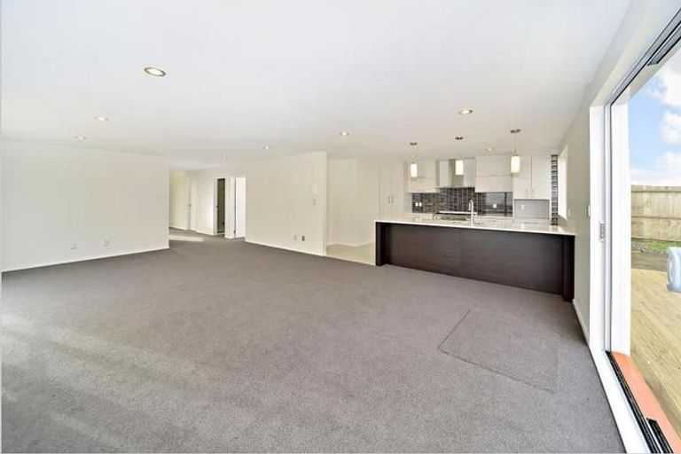 Photo of property in 68 Keri Vista Rise, Papakura, 2110