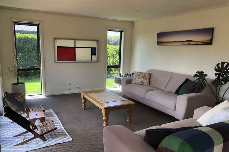 Photo of property in 87 Saint James Drive, Huntington, Hamilton, 3210