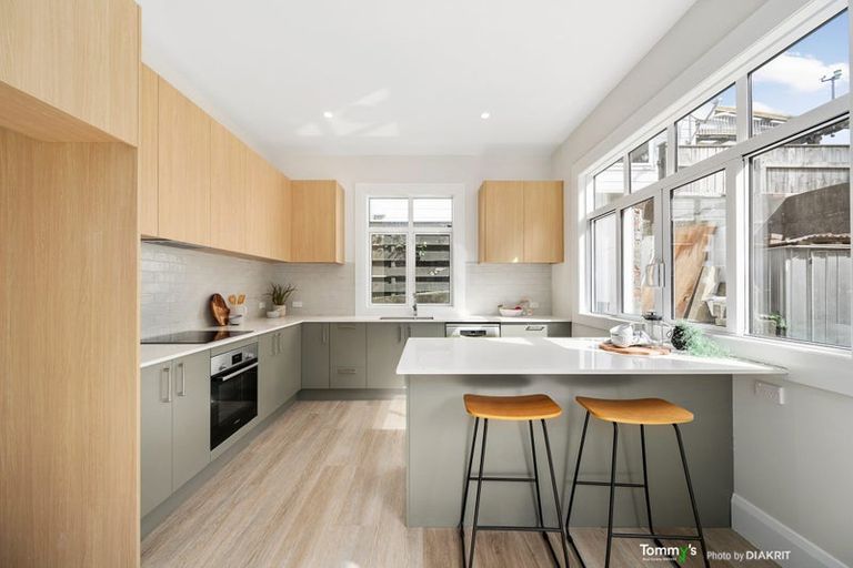 Photo of property in 93 Nottingham Street, Karori, Wellington, 6012