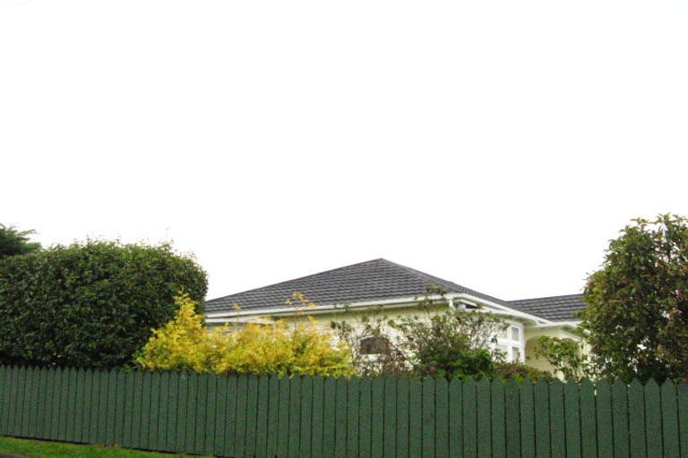 Photo of property in 1 Hugh Street, Sawyers Bay, Port Chalmers, 9023