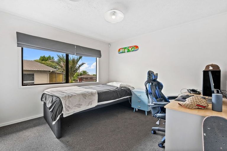 Photo of property in 45 John Dee Crescent, Red Beach, 0932