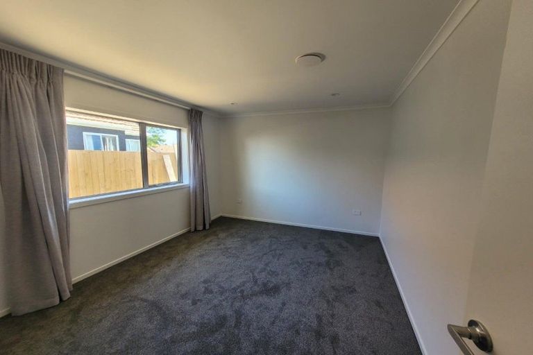 Photo of property in 30 Wrantage Street, Westown, New Plymouth, 4310