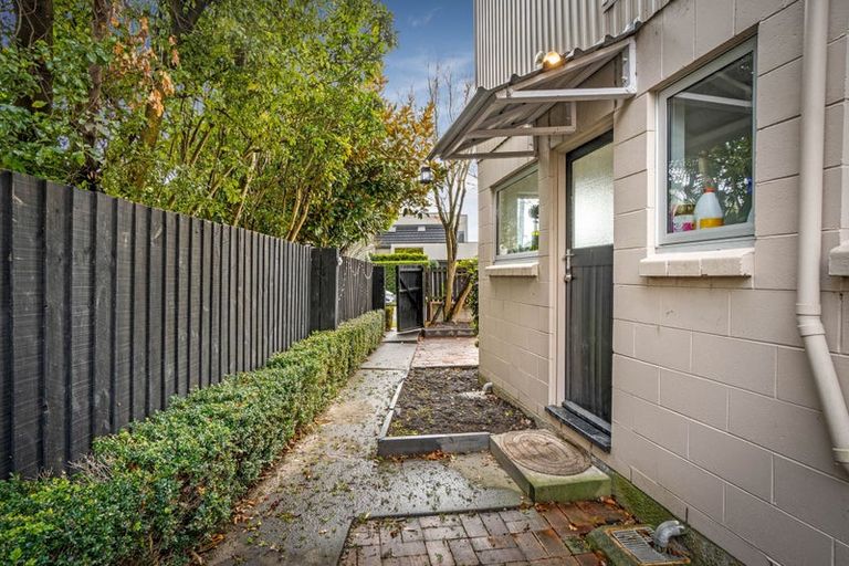 Photo of property in 1/34 Holly Road, St Albans, Christchurch, 8014